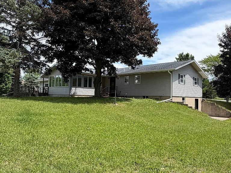 8901 M 72 E — Photo 23