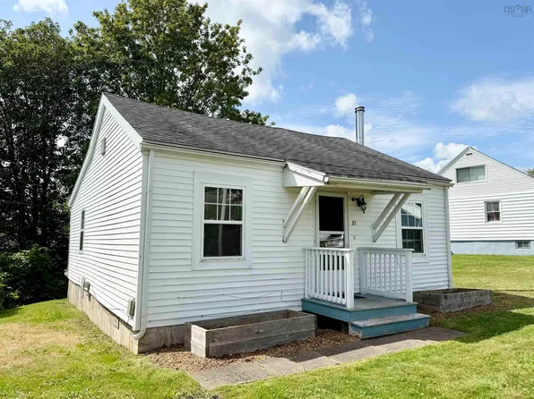 57 Cedar St, Pictou, NS B0K 1X0