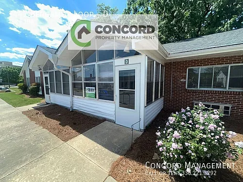 1442 Bergamot Loop #D Photo 1