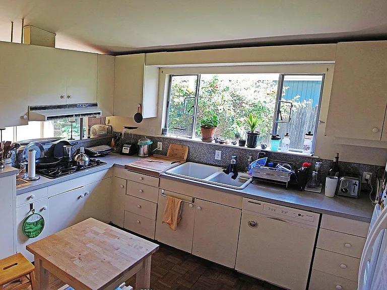 3850 Surber Dr NE — Photo 5