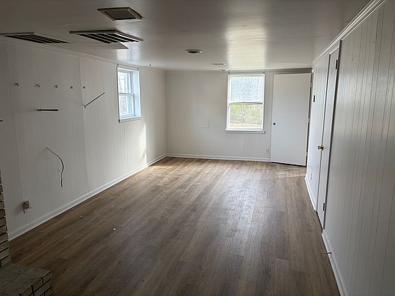2nd image of 4742 Trenton Dr #B