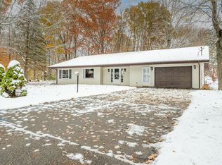 5081 Woodward, Coloma, MI 49038