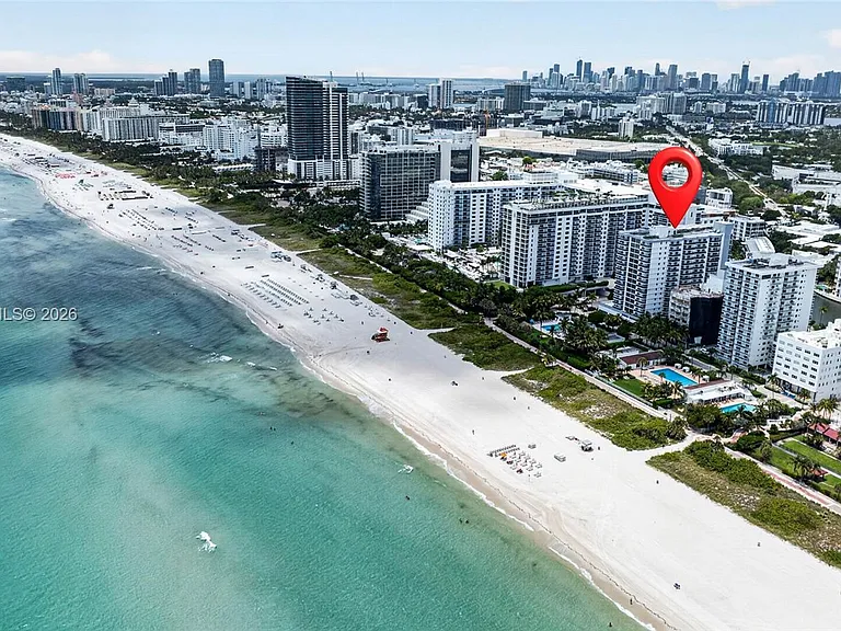2401 Collins Ave #1107 — Photo 39