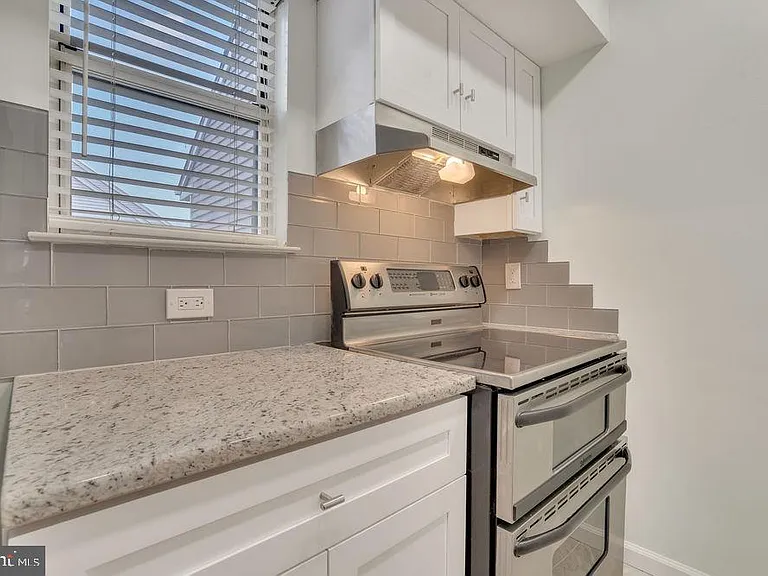 111 Park Pl — Photo 14