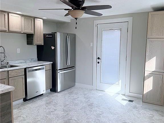 4th image of 2401 Bittersweet Ln