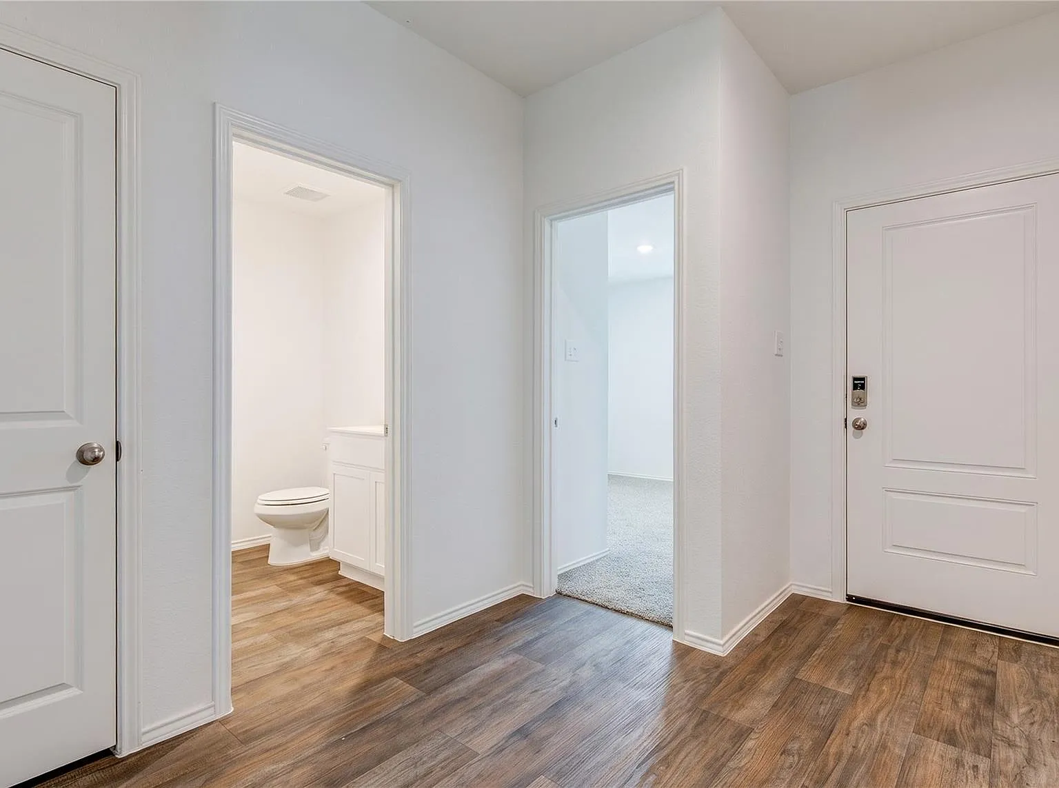 4 bed, 2.0 bath, 1778 sqft, $2,300 — Photo 4