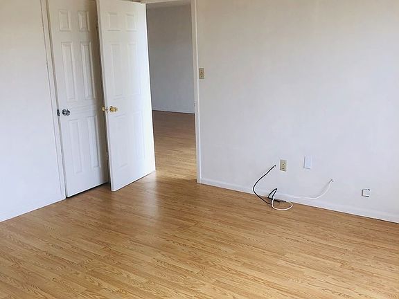 4th image of 2422 Tulane Ave APT 2