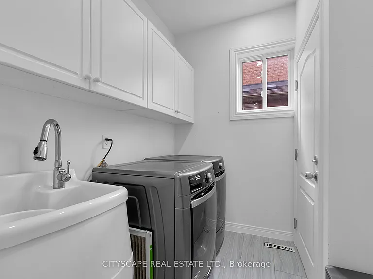6421 Donway Dr — Photo 36