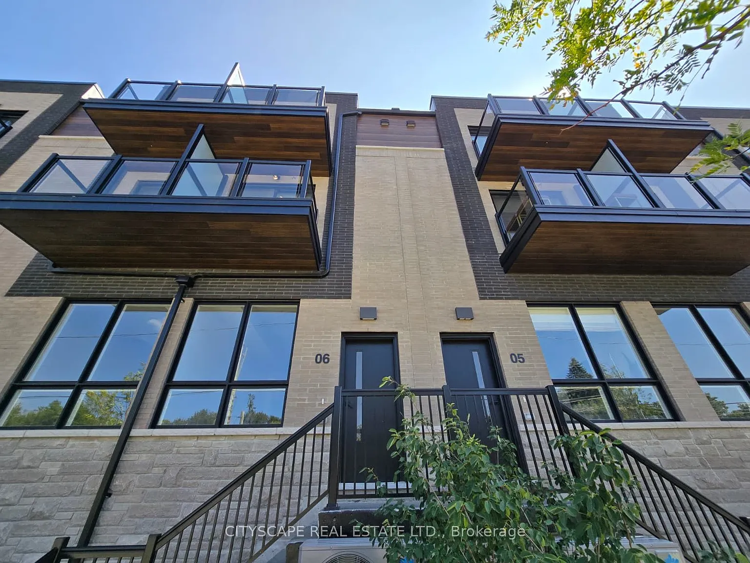 3 bed, $2,450 — Photo 2