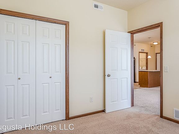 3rd image of 1825 34th Ave SW Unit 1