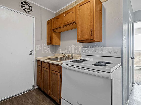 3rd image of 1707 Shortridge Dr