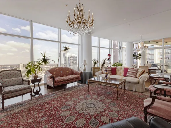 1918 Olive St APT 2802, Dallas, TX 75201