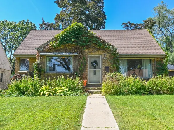 133 North 85th STREET, Wauwatosa, WI 53226