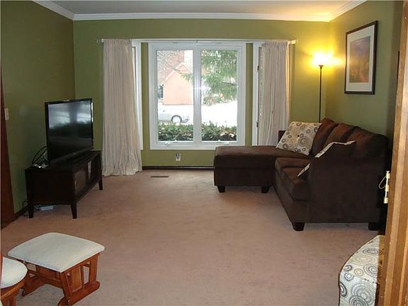 4th image of 1313 Basswood Cir
