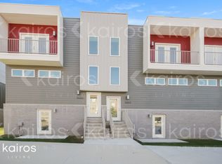 1662 S Razorback Rd, Fayetteville, AR 72701