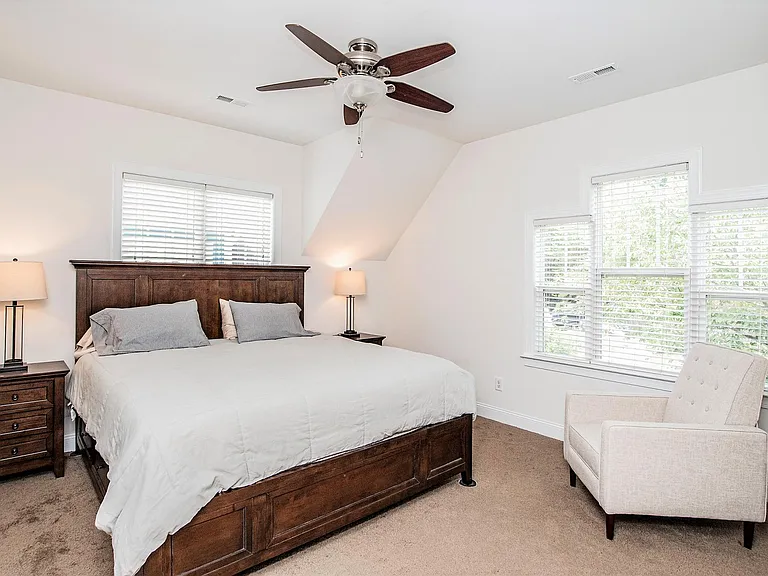 315 Woodvale Pl — Photo 19