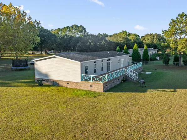 371 Edisto Dr, Moncks Corner, SC 29461