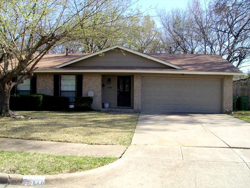 1st image of 310 Valley Cove Dr