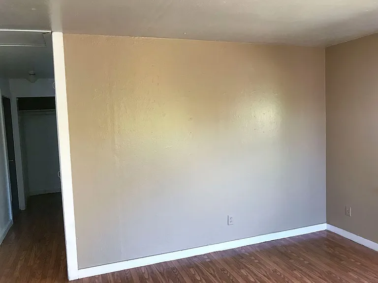 576 Main St — Photo 6