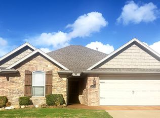 2970 W Ika Ln, Fayetteville, AR 72704
