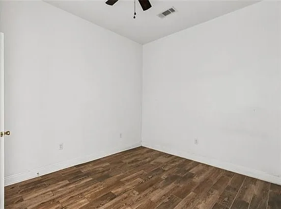 2712 Marengo St — Photo 6