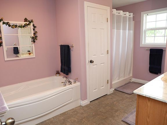 5th image of 2203 Whiteherse Dr