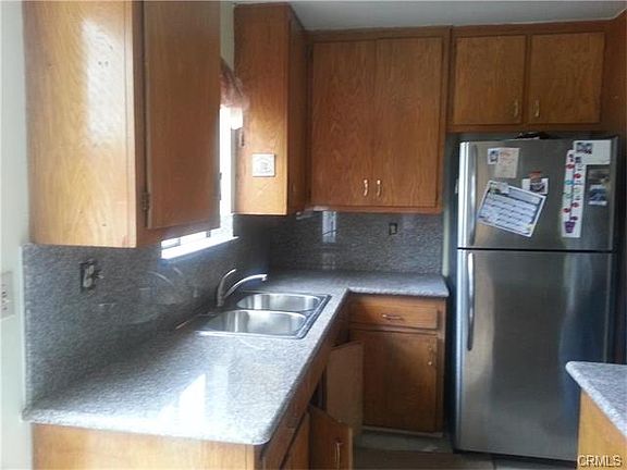 3rd image of 904-906 N Angeleno
