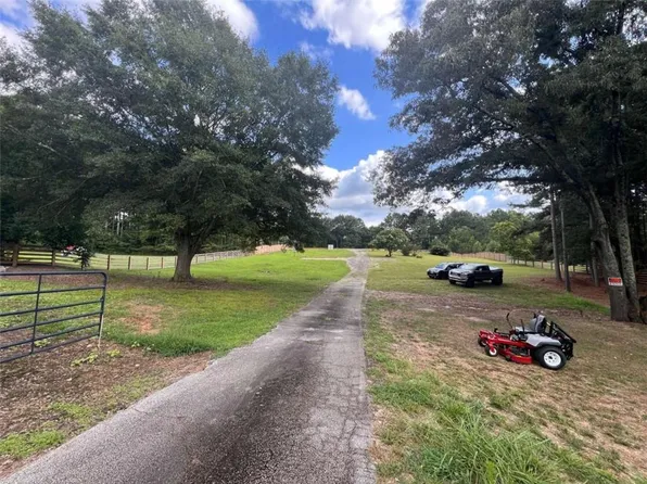 4399 Beaver Rd, Loganville, GA 30052