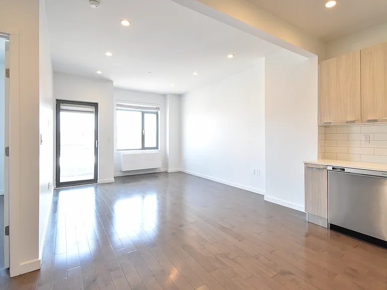 3040 21st St #205 — Photo 2