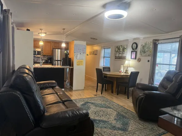 541 New York Dr #77, Fort Myers, FL 33905