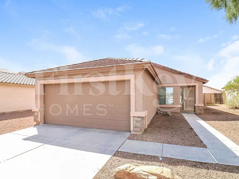 14805 W Redfield Rd — Photo 2