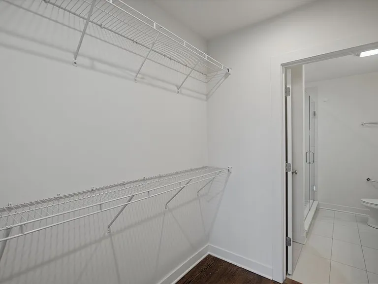650 N Green St #4 — Photo 19