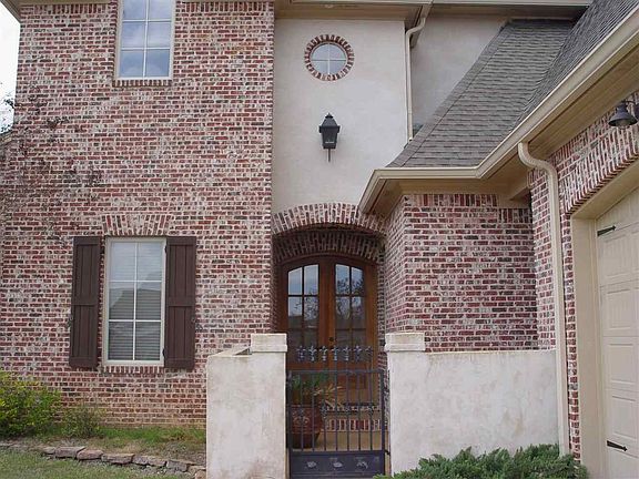 2nd image of 394 Summerville Dr