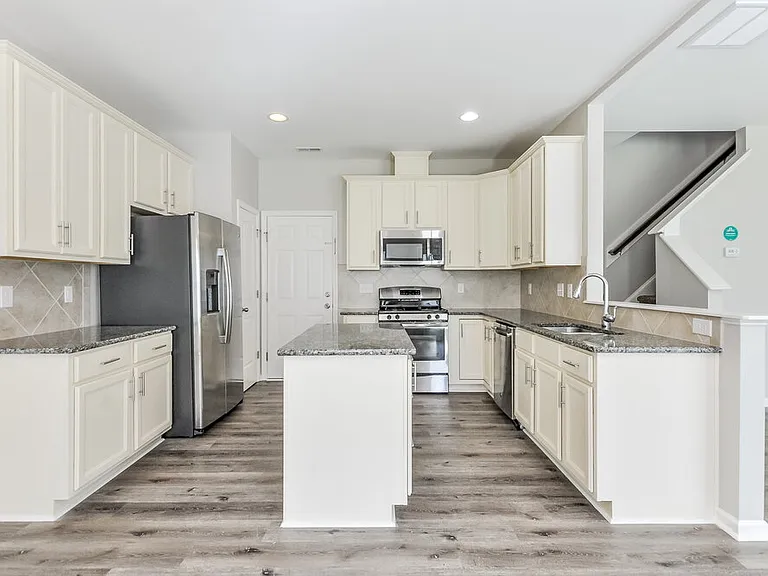 105 Lakemont Dr — Photo 8