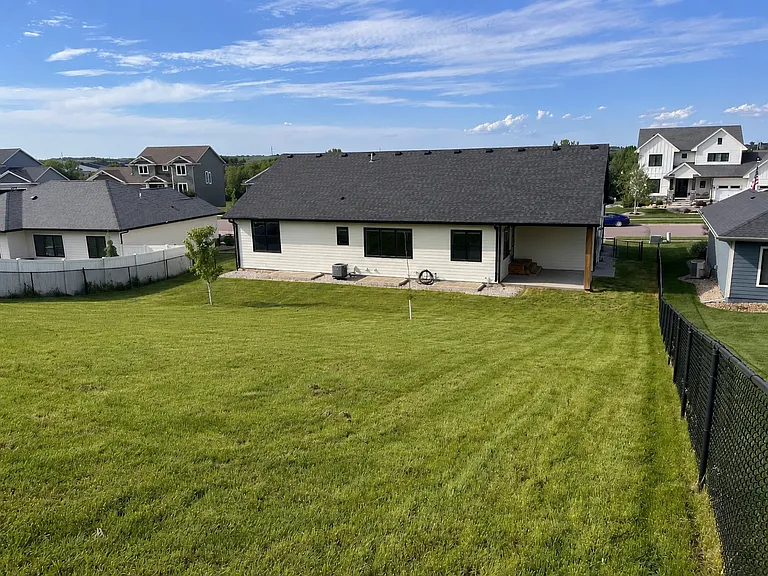 1625 W Burton Dr — Photo 6