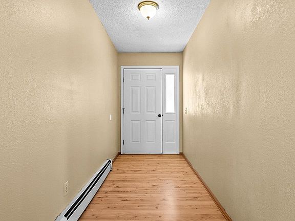 5th image of 715 Ivanhoe Way