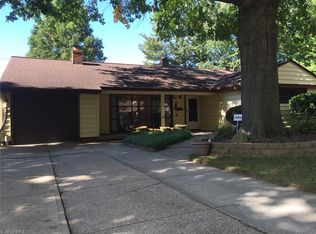 6432 Nelwood Rd, Parma Heights, OH 44130