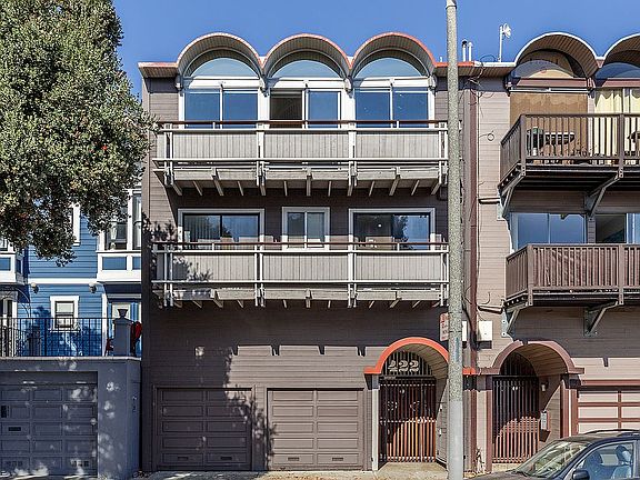 2nd image of 422 Monterey Blvd