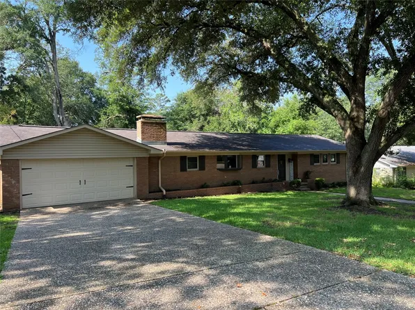 1617 Sequoia Dr, Tyler, TX 75703