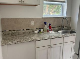 14 Hillcrest Ave APT 2B, Staten Island, NY 10308