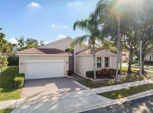 1621 SW 149th Ave, Pembroke Pines, FL 33027