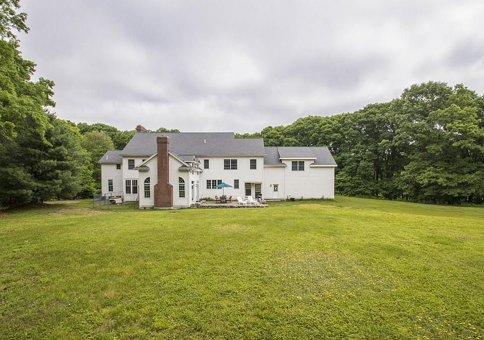 10 Hartford St, Dover, MA 02030 Zillow