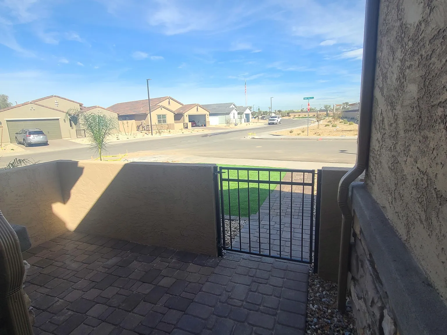 4 bed, 3.5 bath, 2563 sqft, $2,950 — Photo 4