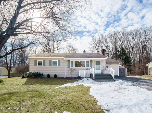 8 Kile Drive, Glenville, NY 12302