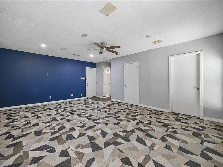 1526 Diplomat Way — Photo 6