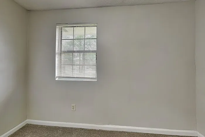 2093 Drake Ct — Photo 10