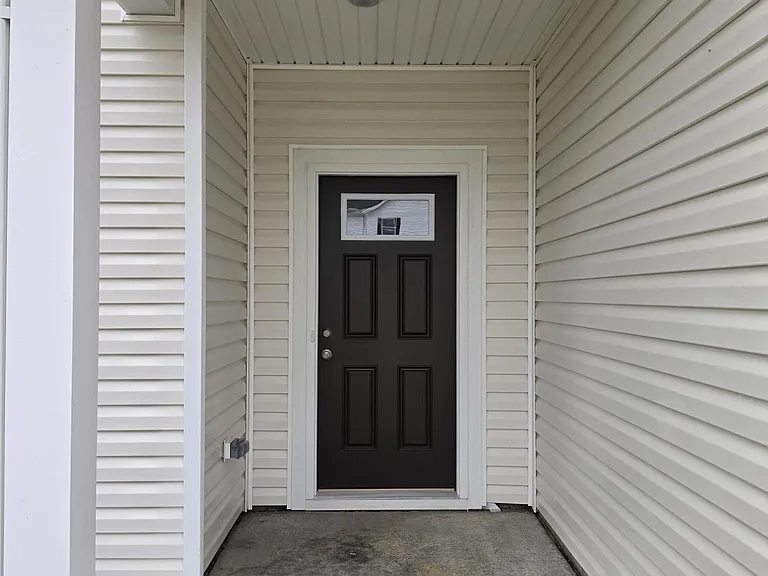 11144 Castlebrook Dr — Photo 3