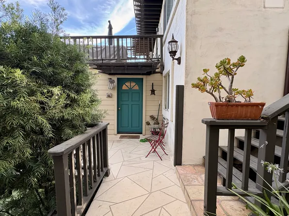 8729 Hollywood Hills Rd #A, Los Angeles, CA 90046