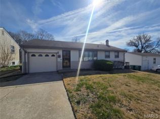 9732 Gloucester Dr, Saint Louis, MO 63137