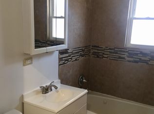 9615 S Wallace St, Chicago, IL